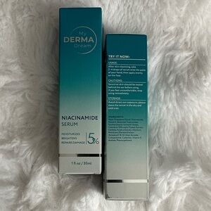 Niacinamide Serum 5% — Teal/Green